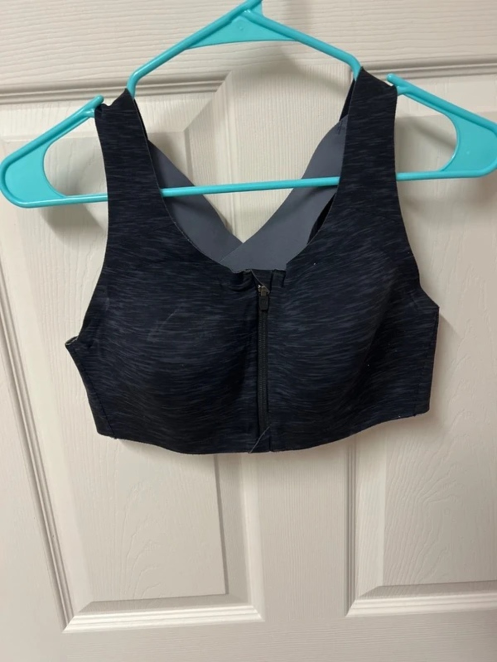 Lululemon Enlite zip front bra